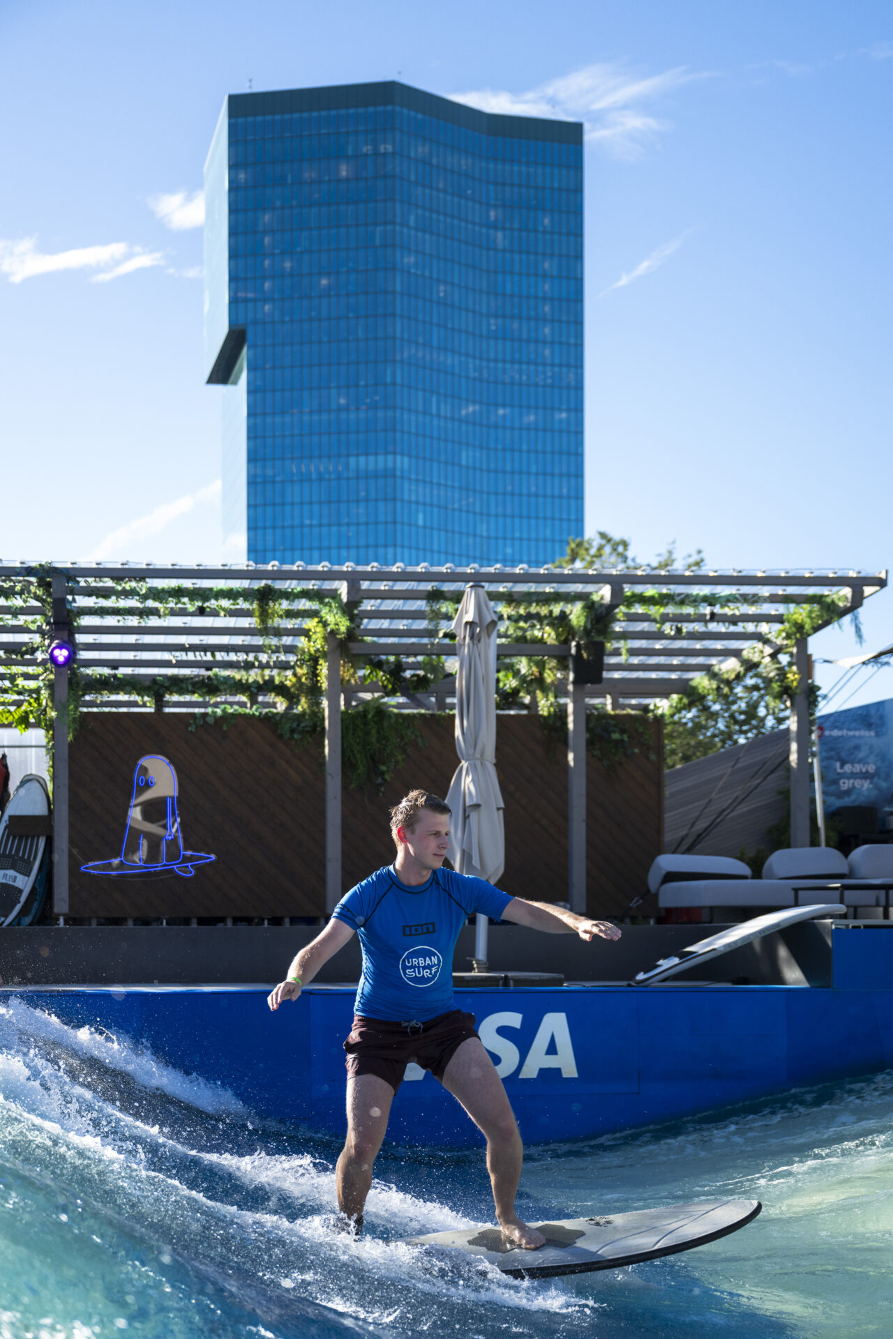 Junge Talente surfen in ihre Zukunft 1 439594 future in tourism – „surf talk im urban surf zuerich 13