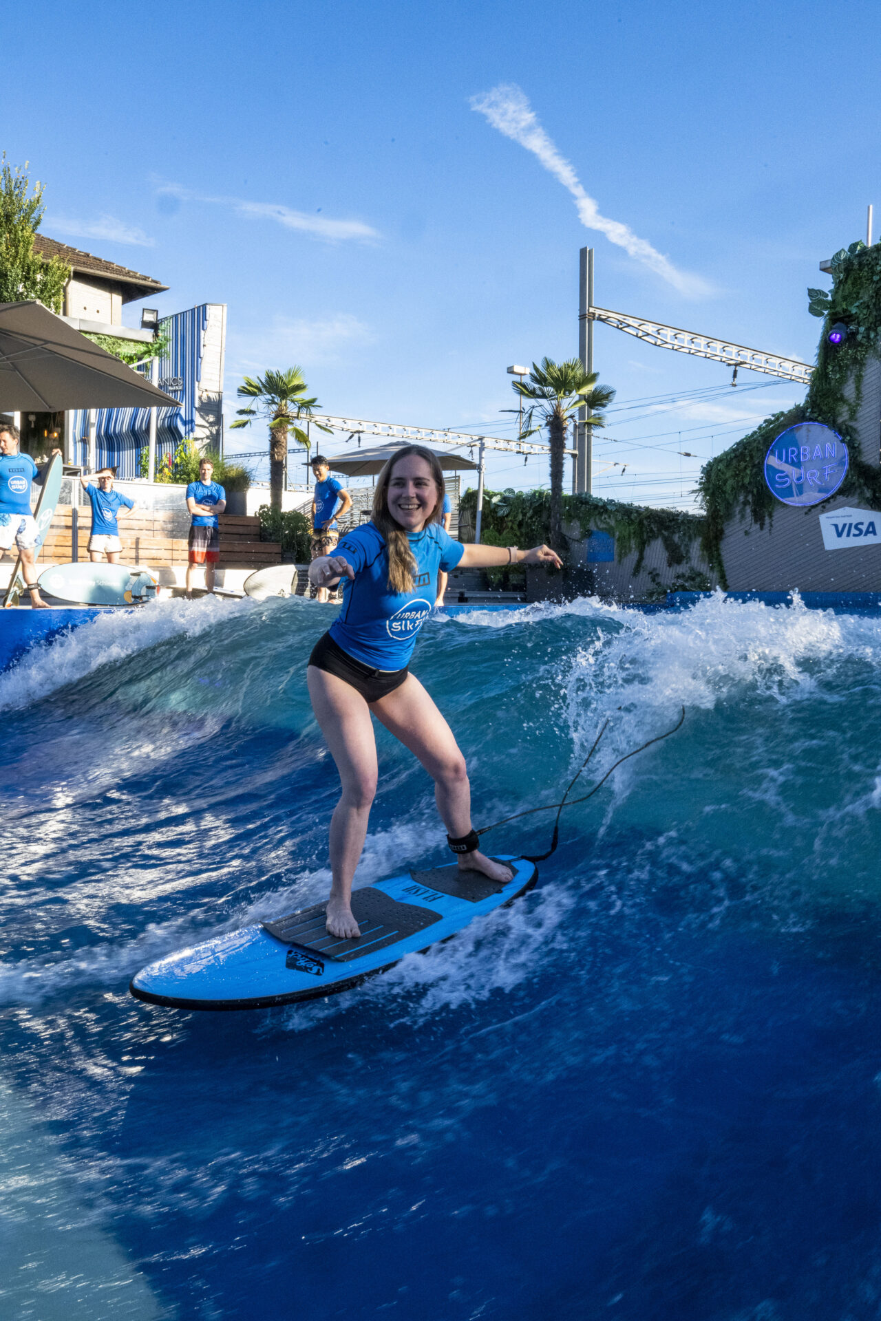 Junge Talente surfen in ihre Zukunft 23 439594 future in tourism – „surf talk im urban surf zuerich 21