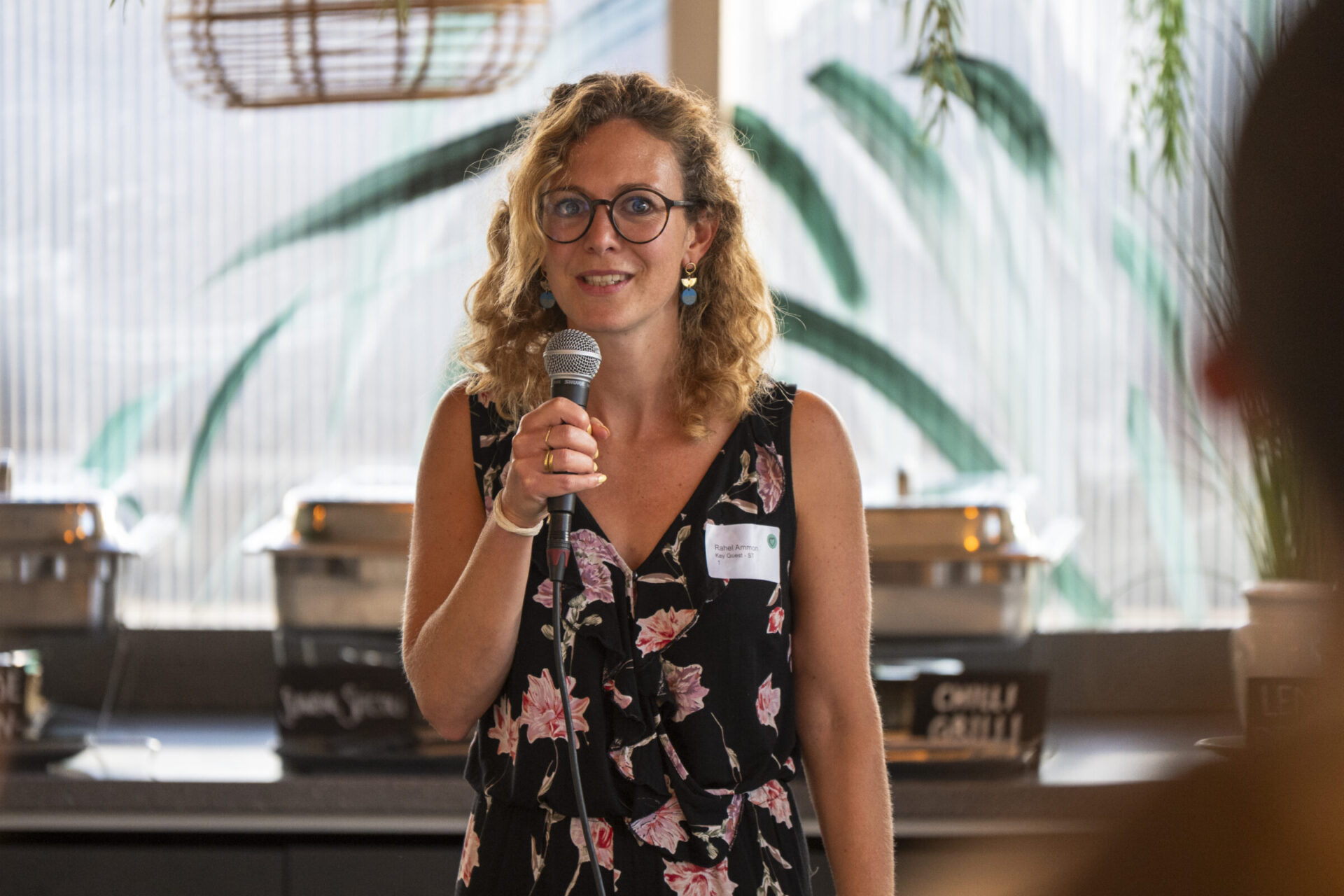 Junge Talente surfen in ihre Zukunft 21 439594 future in tourism – „surf talk im urban surf zuerich 24